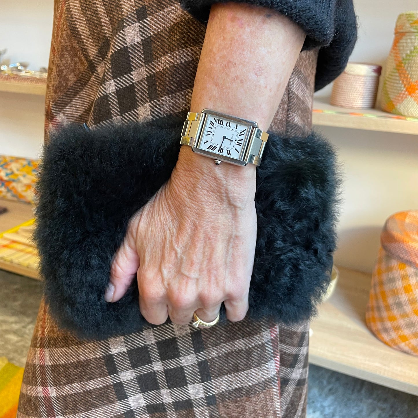 Pochette in pelo naturale  di alpaca grigio artigianato peruviano fatto a mano colore nero