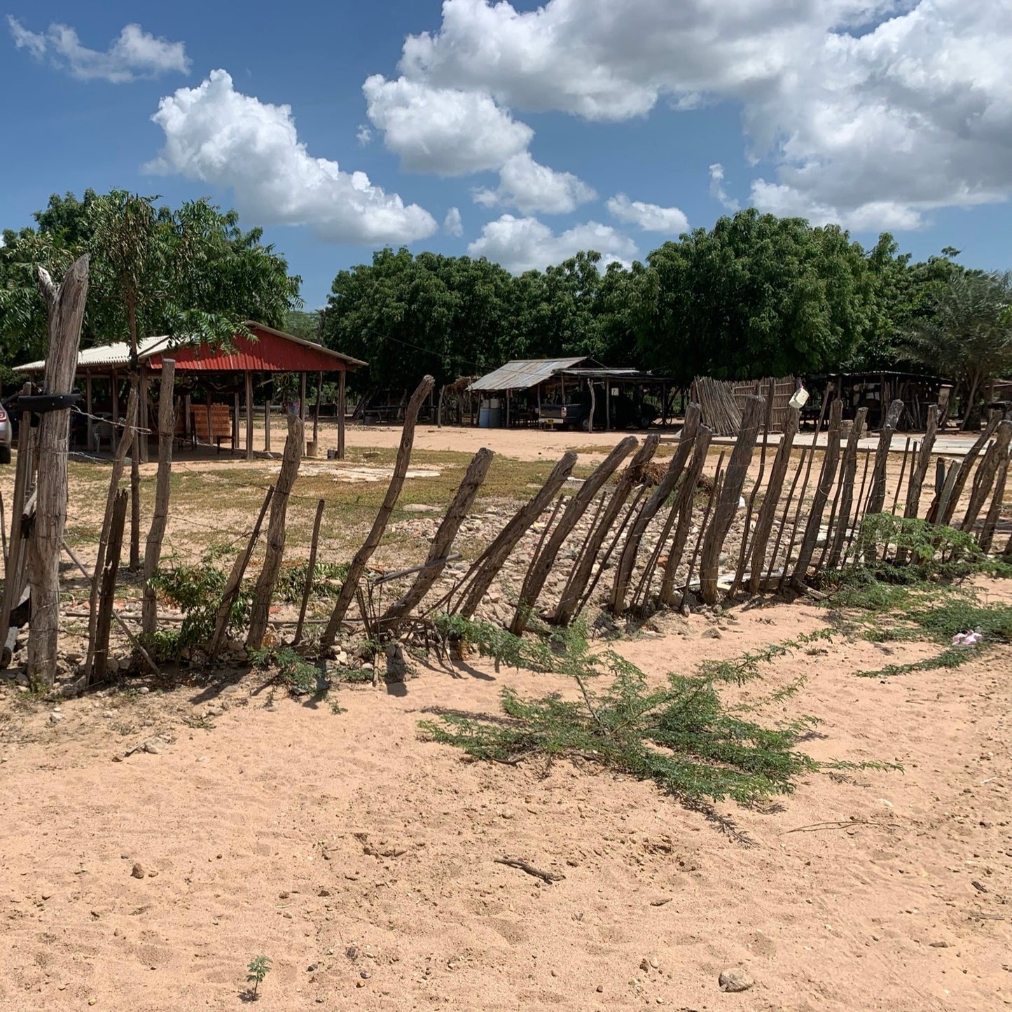 Case indigeni Wayuù la guajira Colombia Venezuela paesaggi comunità indigena maku clan