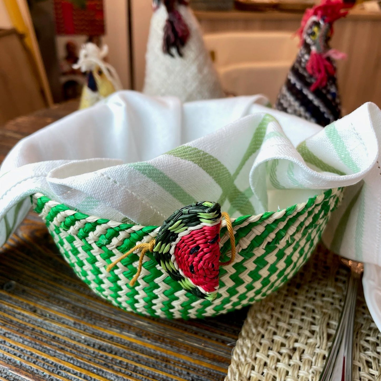 Cestini per la Tavola in Palma de Iraka, tessuti a mano, senza coloranti chimici.