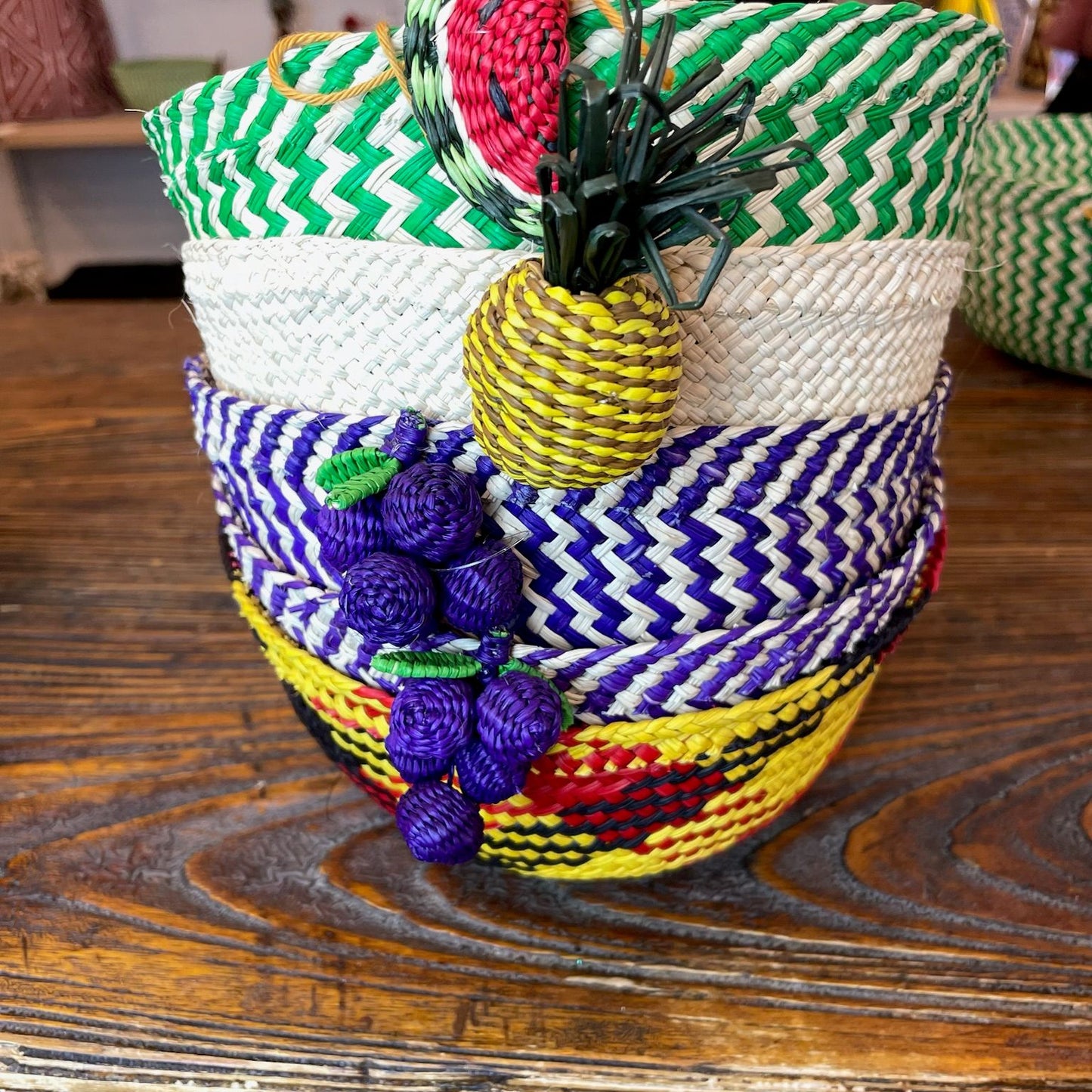 Cestini per la Tavola in Palma de Iraka, tessuti a mano, senza coloranti chimici.