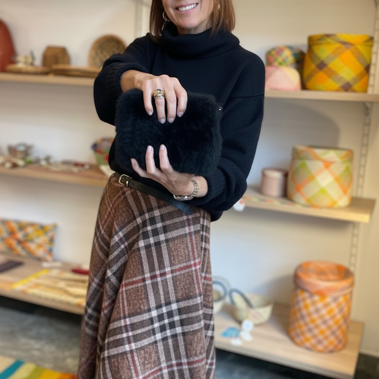 elegante pochette nera alpaca naturale chic